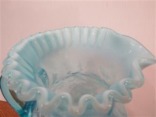 VINTAGE AQUA BLUE OPALESCENT ART GLASS FLOWER & LEAF RUFFLED/PLEATED RIM 9.5